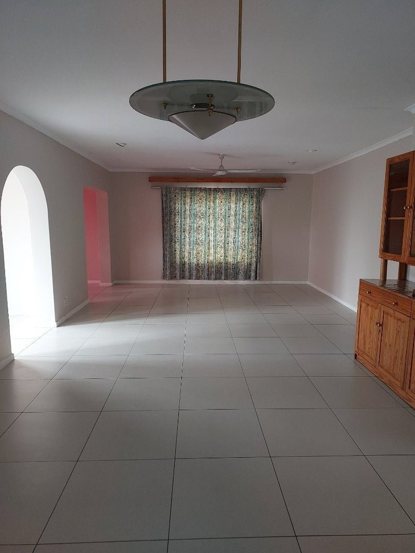 3 Bedroom Property for Sale in Uitenhage Upper Central Eastern Cape